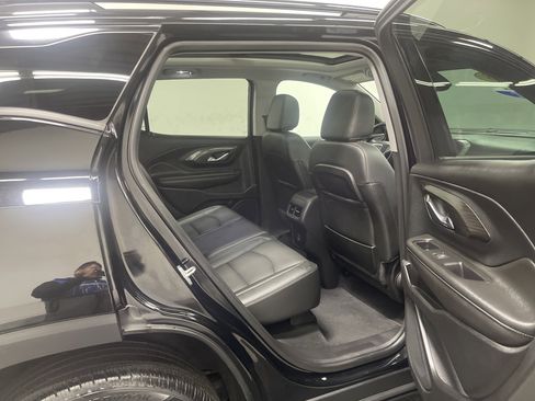 Used 2023 GMC Terrain SLT w/ Elevation Edition image 21