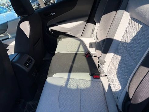 Used 2023 Chevrolet Equinox LS w/ LS Convenience Package FWD image 9