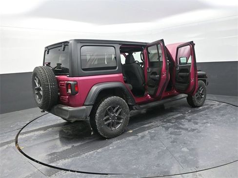 Used 2024 Jeep Wrangler Sport S image 31
