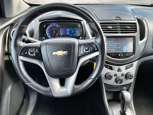 Used 2016 Chevrolet Trax LT w/ LT Convenience Package AWD/4WD image 12