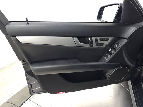 Used 2013 Mercedes-Benz C 300 4MATIC Sedan image 11