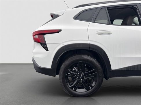 Used 2025 Chevrolet Trax ACTIV w/ Driver Confidence Package image 31