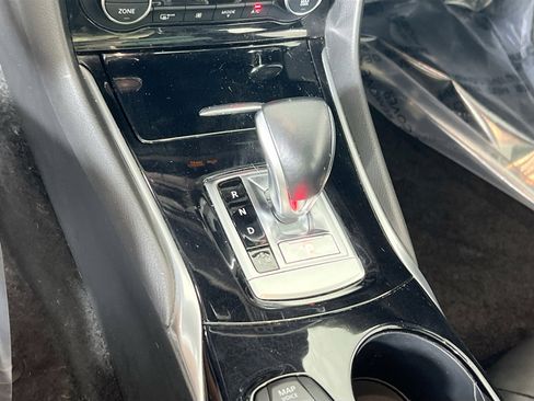 Used 2018 INFINITI QX30 AWD w/ Dark Wood Package image 17