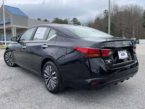 Used 2025 Nissan Altima 2.5 SV FWD image 5