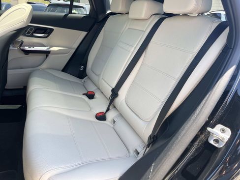 Used 2026 Mercedes-Benz GLC 300 image 17