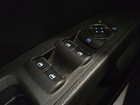 Used 2020 Ford Fusion SE FWD image 27