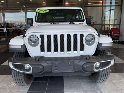 Used 2020 Jeep Wrangler Unlimited Sahara image 2