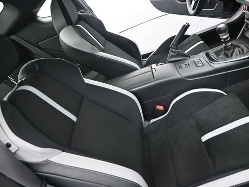 Used 2025 Subaru BRZ Limited image 11