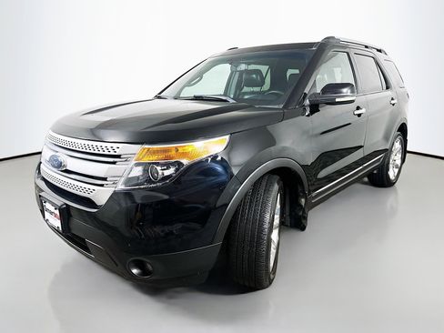 Used 2011 Ford Explorer XLT w/ 202A Rapid Spec Order Code AWD/4WD image 3