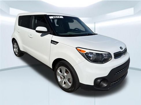 Used 2017 Kia Soul w/ Convenience Package FWD image 9