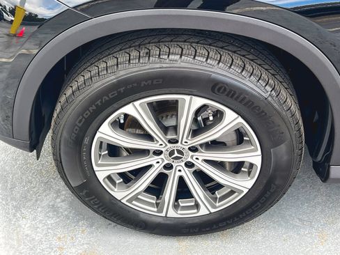 Used 2026 Mercedes-Benz GLC 300 4MATIC image 3