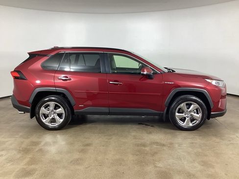 Used 2020 Toyota RAV4 Limited AWD/4WD image 5