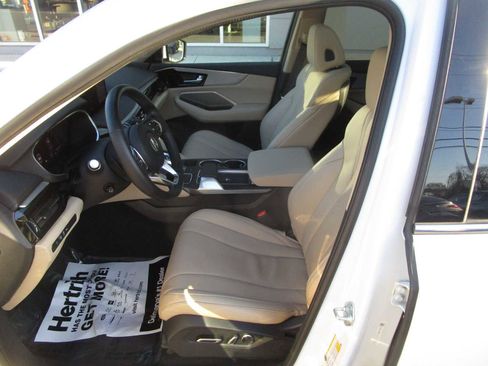 Certified 2022 Acura MDX SH-AWD w/ Technology Package image 12