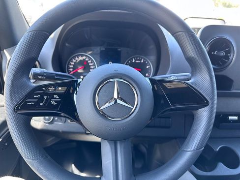 New 2025 Mercedes-Benz Sprinter 2500 image 17