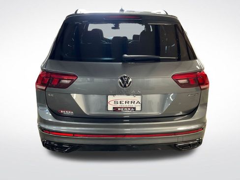 Used 2022 Volkswagen Tiguan SE R-Line image 4