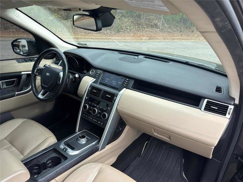 Used 2016 Land Rover Discovery Sport HSE image 28