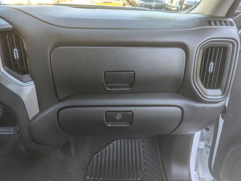 Used 2021 Chevrolet Silverado 1500 Custom image 31