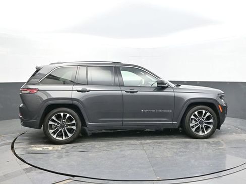 Used 2023 Jeep Grand Cherokee Overland w/ Luxury Tech Group IV image 6