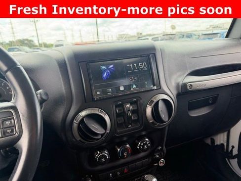 Used 2017 Jeep Wrangler Unlimited Sport w/ Quick Order Package 24S AWD/4WD image 7