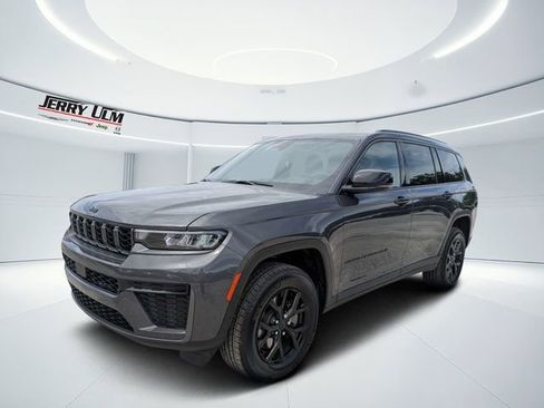New 2026 Jeep Grand Cherokee L 2WD image 7