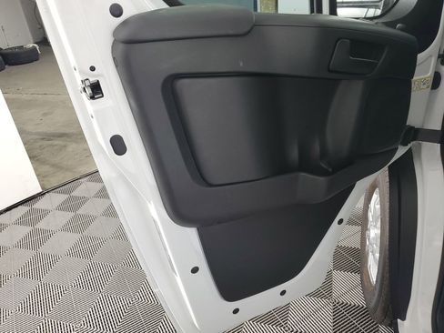 Used 2024 RAM ProMaster 2500 w/ Quick Order Package 22G SLT image 27