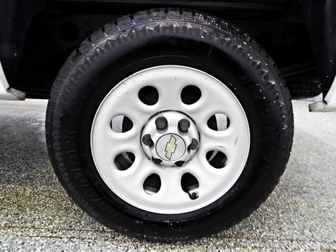 Used 2010 Chevrolet Silverado 1500 W/T RWD image 14