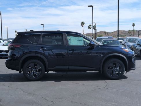 New 2026 Nissan Rogue SV w/ Cold Weather Package FWD image 5