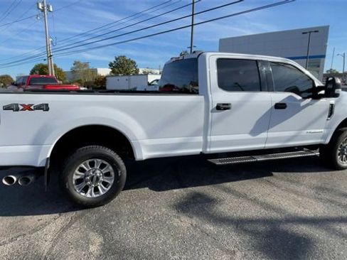 Used 2022 Ford F350 XLT w/ XLT Value Package image 2