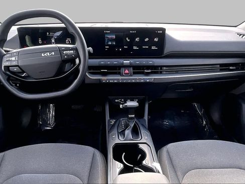 Used 2025 Kia K4 FWD image 14