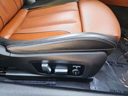 Used 2024 BMW M850i xDrive Convertible AWD/4WD image 28