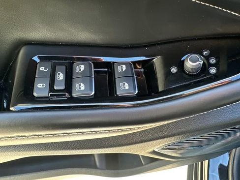 Used 2024 Jeep Grand Cherokee L Overland w/ Rear Seat Video Group I image 27