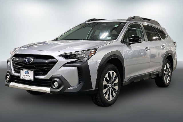 Used 2025 Subaru Outback Limited AWD/4WD image 3