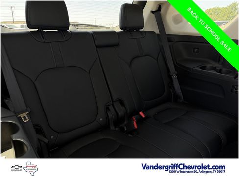 Used 2025 Honda Pilot Touring image 28