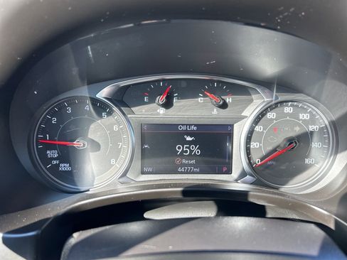 Used 2024 GMC Terrain SLT image 21