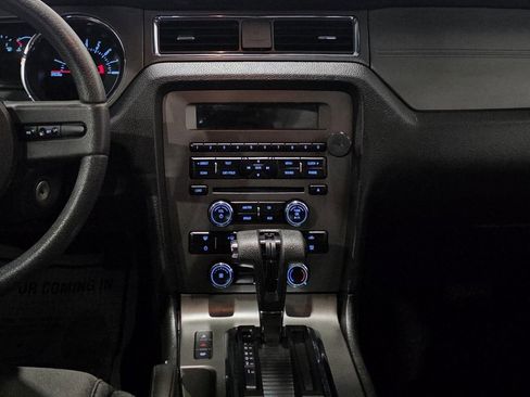 Used 2012 Ford Mustang Coupe image 10