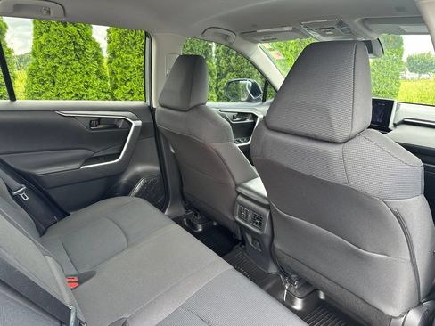 Used 2023 Toyota RAV4 LE FWD image 30
