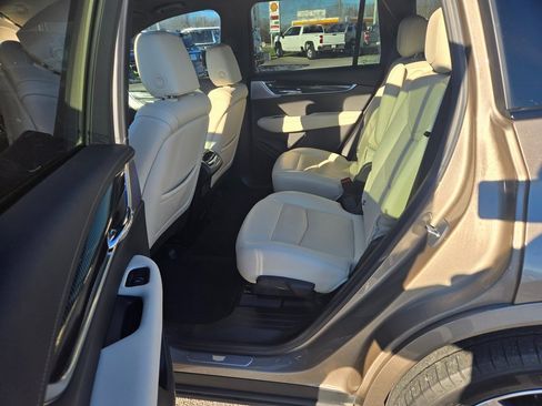 Used 2023 Cadillac XT6 Sport image 8