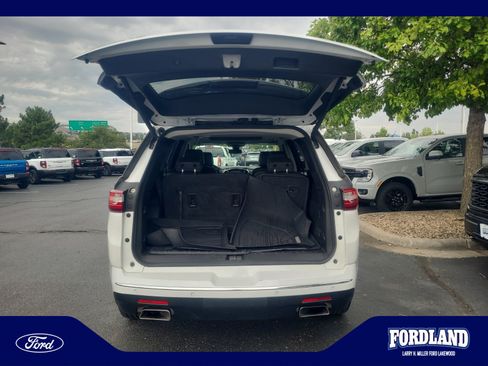 Used 2019 Chevrolet Traverse Premier w/ LPO, Floor Liner Package AWD/4WD image 34