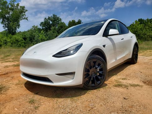 Used 2020 Tesla Model Y Long Range AWD/4WD image 2