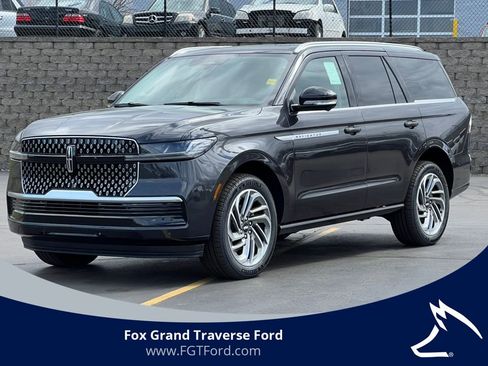 New 2026 Lincoln Navigator Reserve AWD/4WD image 1