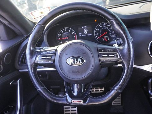 Used 2020 Kia Stinger GT-Line image 32