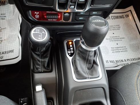 New 2026 Jeep Gladiator Sport image 25