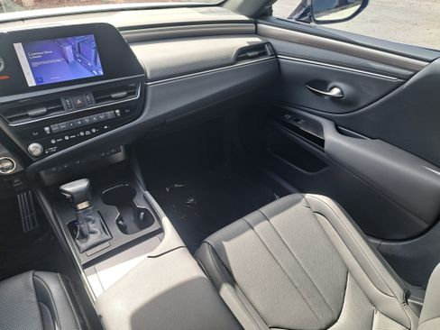 Used 2023 Lexus ES 350 F Sport w/ Accessory Package (Z1) FWD image 17