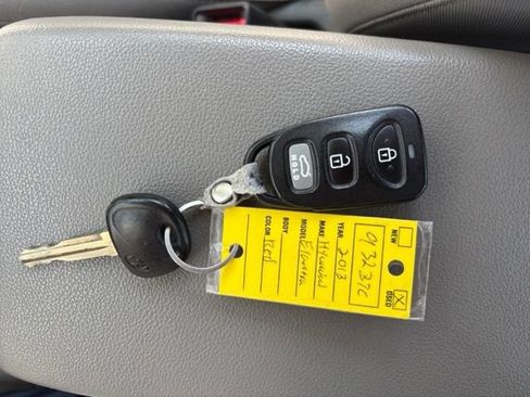 Used 2018 Hyundai Elantra SEL FWD image 17