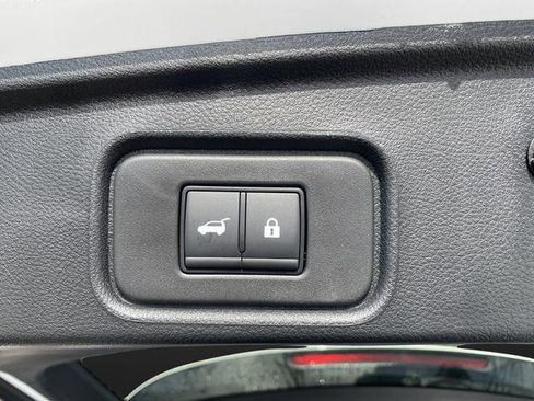 New 2026 Nissan Pathfinder SV image 14