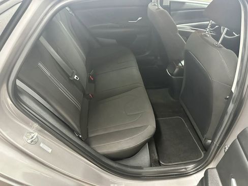 Used 2023 Hyundai Elantra SEL image 29