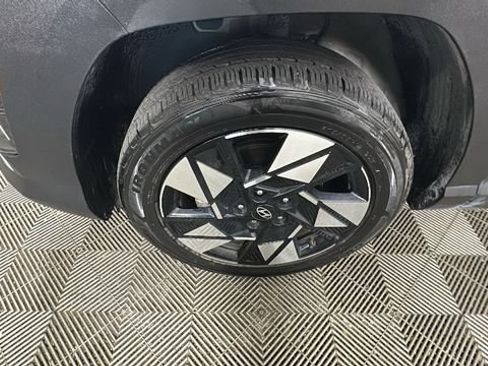 Used 2024 Hyundai Kona SEL AWD/4WD image 9