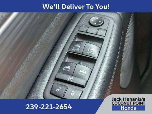 Used 2020 Jeep Grand Cherokee Altitude AWD/4WD image 28