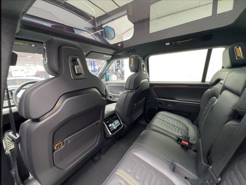 Used 2024 Rivian R1S Adventure AWD/4WD image 24