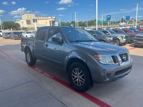 Used 2018 Nissan Frontier SV RWD image 4